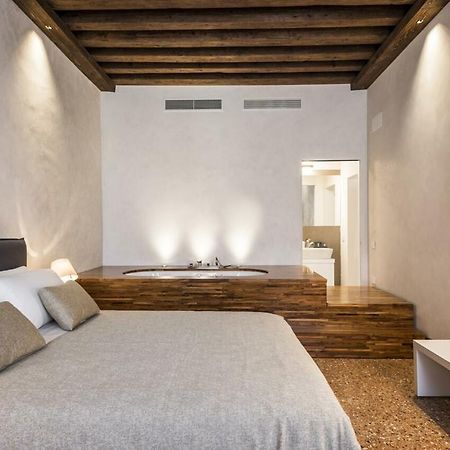 Myplace Campo Santa Margherita Apartments Venecia Exterior foto