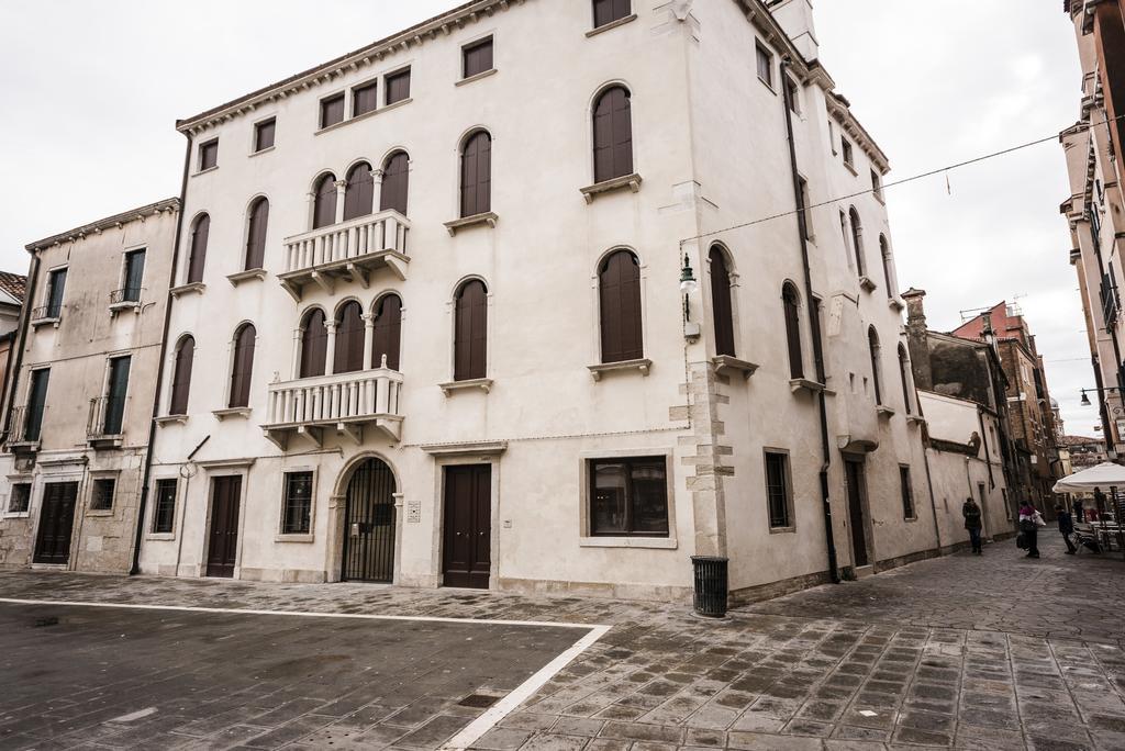 Myplace Campo Santa Margherita Apartments Venecia Exterior foto