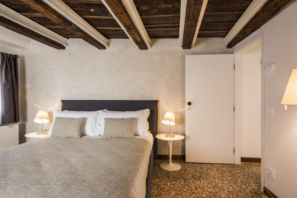 Myplace Campo Santa Margherita Apartments Venecia Exterior foto