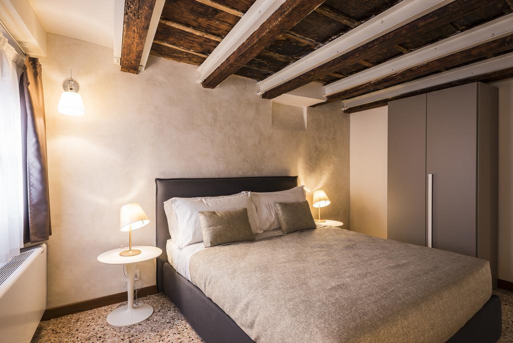 Myplace Campo Santa Margherita Apartments Venecia Exterior foto