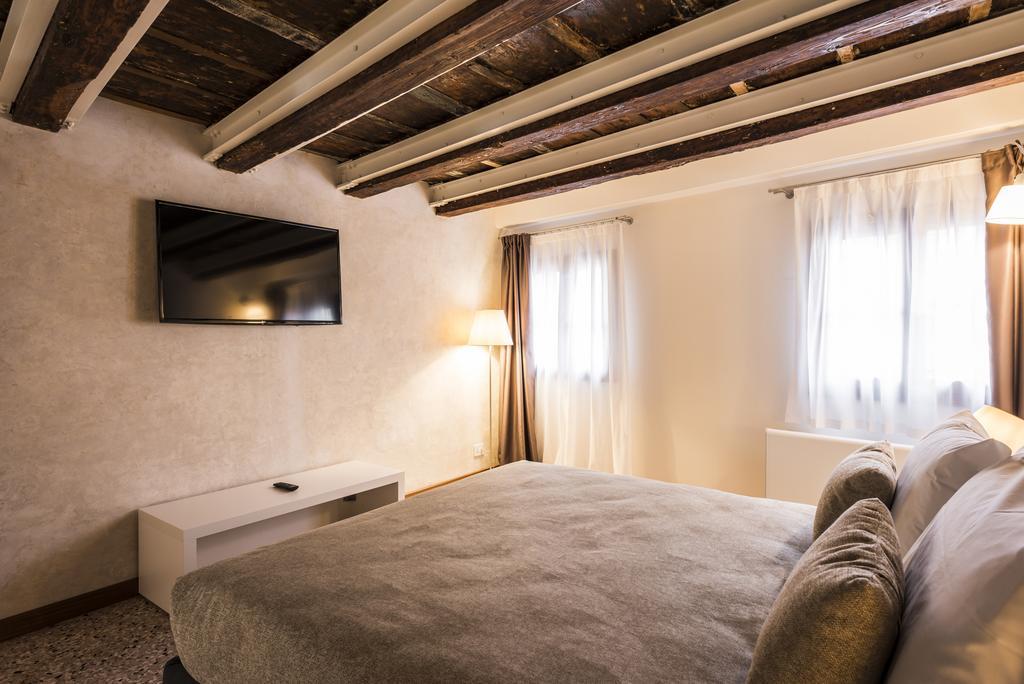 Myplace Campo Santa Margherita Apartments Venecia Exterior foto