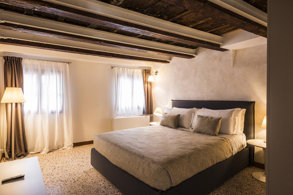 Myplace Campo Santa Margherita Apartments Venecia Exterior foto