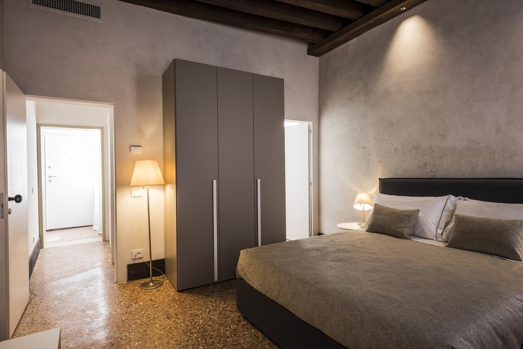 Myplace Campo Santa Margherita Apartments Venecia Exterior foto