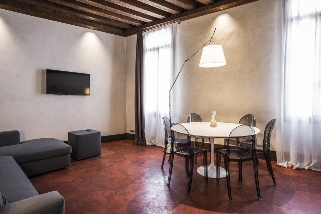 Myplace Campo Santa Margherita Apartments Venecia Exterior foto