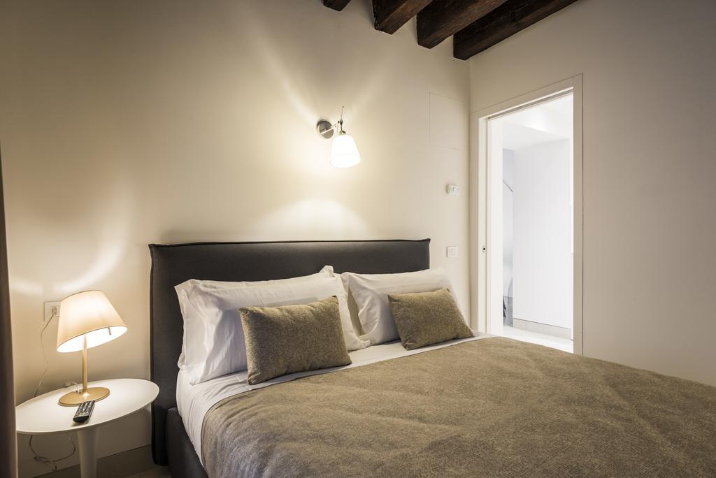 Myplace Campo Santa Margherita Apartments Venecia Exterior foto