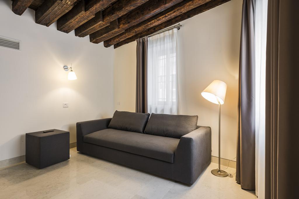 Myplace Campo Santa Margherita Apartments Venecia Exterior foto