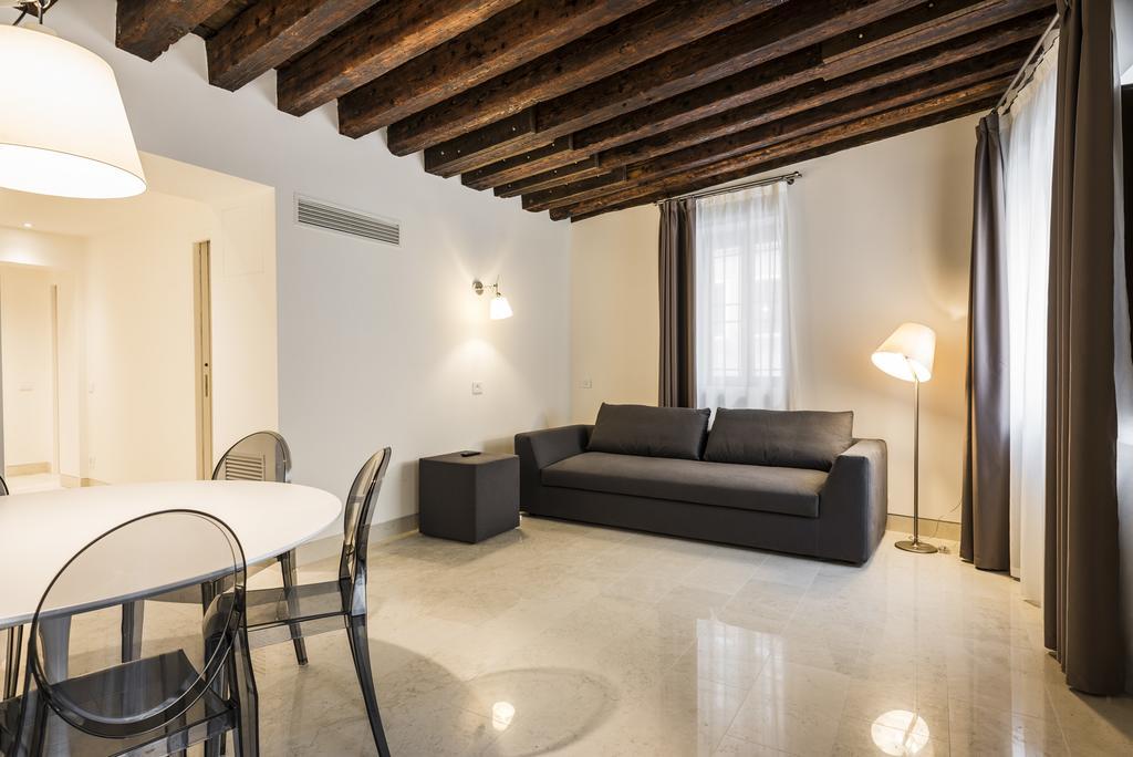 Myplace Campo Santa Margherita Apartments Venecia Exterior foto