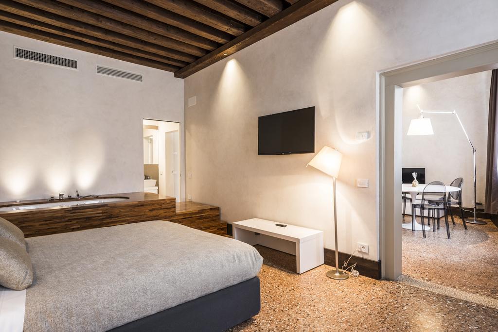 Myplace Campo Santa Margherita Apartments Venecia Exterior foto