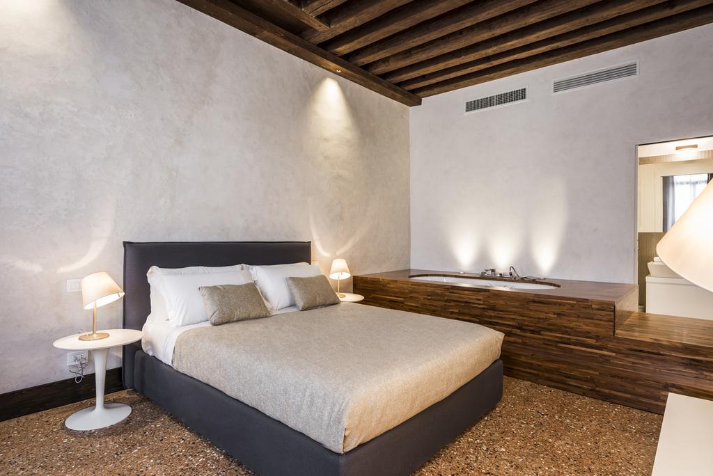 Myplace Campo Santa Margherita Apartments Venecia Exterior foto