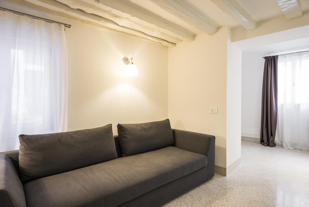 Myplace Campo Santa Margherita Apartments Venecia Exterior foto